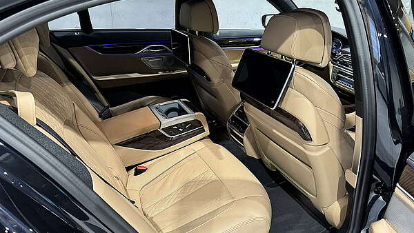 BMW 745e PHEV Hybrid M-Paket Aut. Foto 26