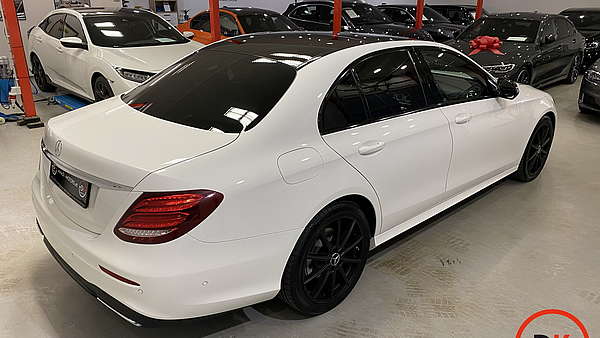 Mercedes E 220d 4Matic AMG Line Foto 15