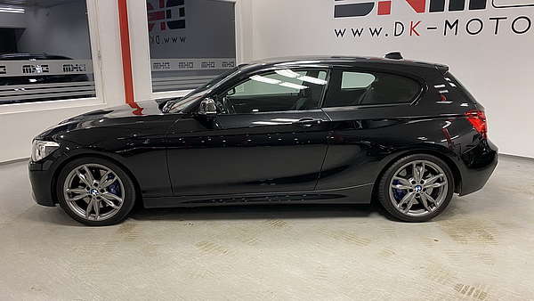 BMW M135i xDrive Automatik Foto 1