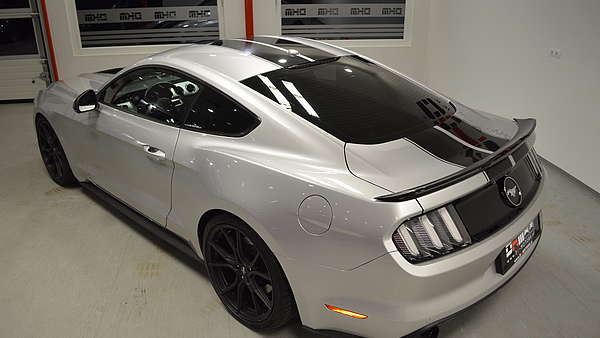 Ford Mustang Fastback 2.3 Eco Boost Foto 3