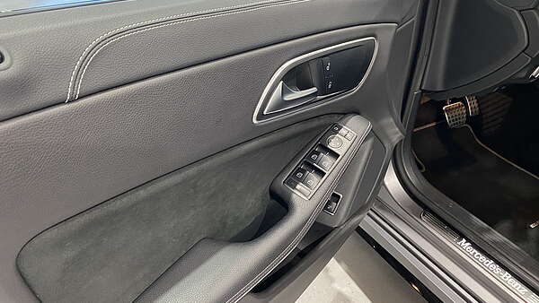 Mercedes CLA 200d Shooting Brake Facelift AMG Line Autm. Foto 15