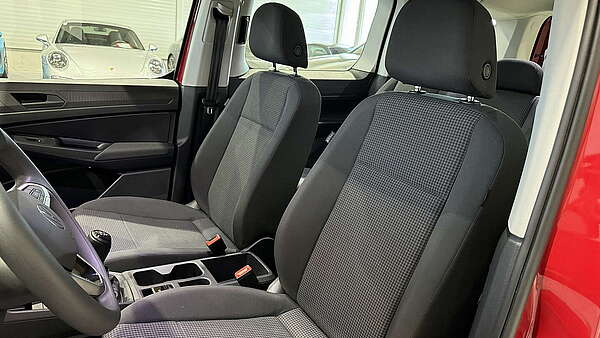 VW Caddy Maxi 2.0 TDI 4Motion 2021 Foto 9