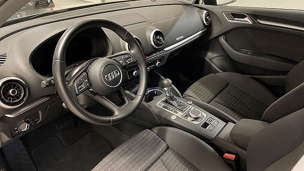 Audi A3 SB Sport Quattro 2.0 TDI Facelift Foto 10