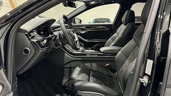 Audi A8 60 TFSI e PHEV Quattro Foto 14