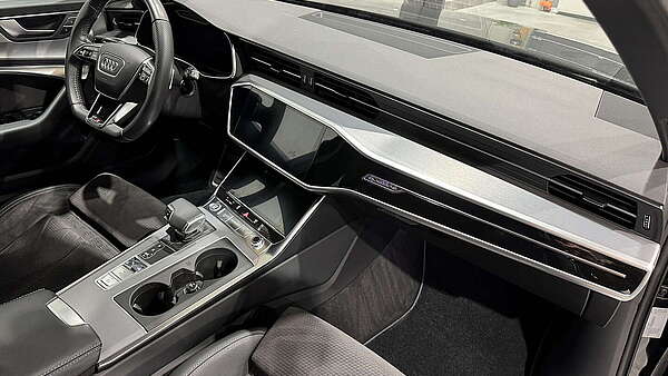 Audi A6 Avant 45 TDI Sport Quattro S-Line Mythos Schwarz Foto 17