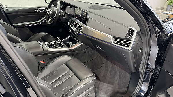 BMW X5 30d xDrive G05 M-Sport Carbon Schwarz 2022 Foto 21