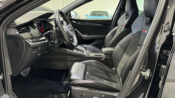 Skoda Octavia Combi RS 245 TSI DSG 2021 Foto 12
