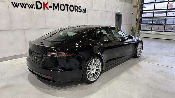 Tesla Model S Plaid (1020 PS) Foto 2