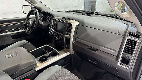 Dodge Ram 1500 5,7 V8 Hemi Classic Crew Cab Foto 18