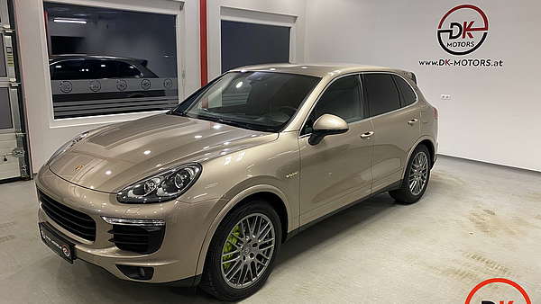 Porsche Cayenne II FL S E-Hybrid Foto 0