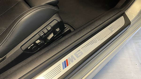 BMW M6 Coupe DKG Foto 23