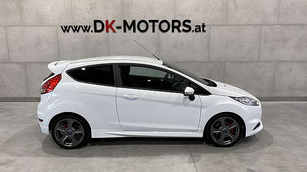 Ford Fiesta ST 1.6 EcoBoost 2016 Foto 0