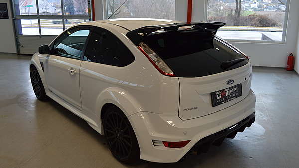 Ford Focus RS MK2 weiß / schwarz Foto 3