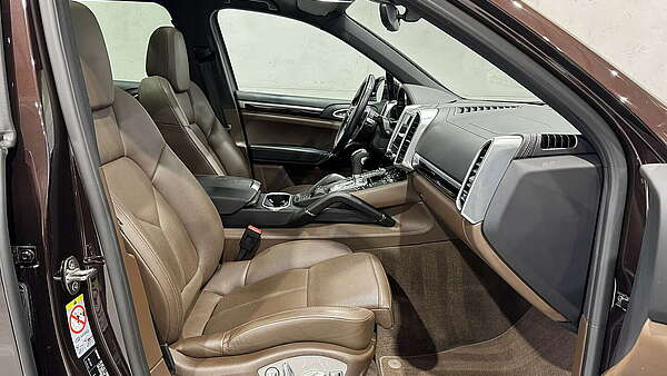 Porsche Cayenne S II FL 2016 Foto 17