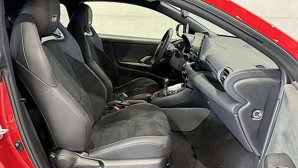 Toyota Yaris GR High Performance Emotional Red Metallic Foto 19