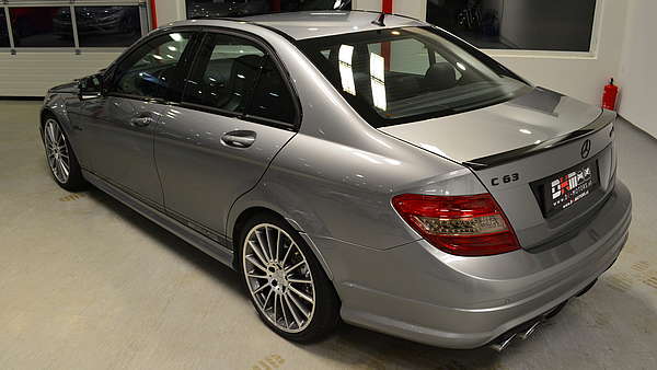 Mercedes C63 Limo grau Foto 3