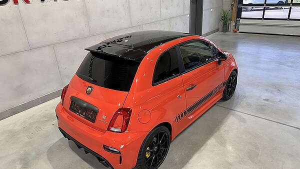 Abarth 695 Competizione 2023 Foto 8