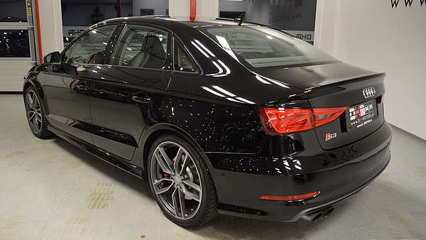 Audi S3 Limousine 2.0 TFSI quattro S-Tronic Foto 3