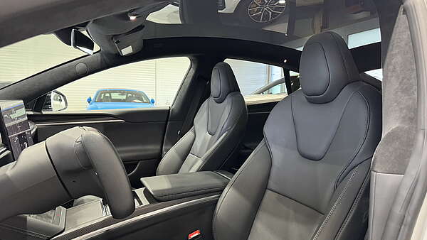 Tesla Model S Plaid 2023 Foto 13