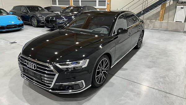 Audi A8 60 TFSI e PHEV Quattro Foto 6