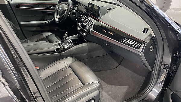 BMW 530d xDrive G31 Kombi Luxury Line Autm. Foto 11