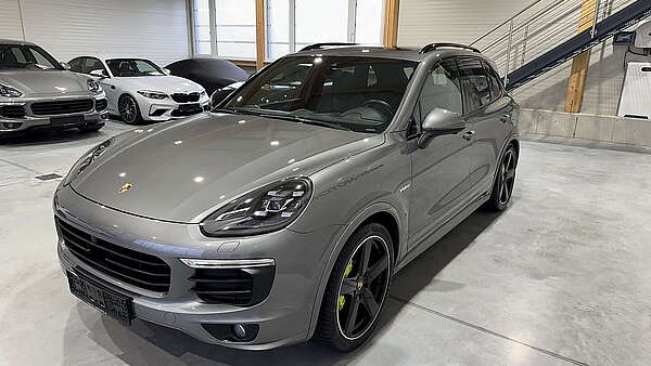 Porsche Cayenne S II FL eHybrid Meteorgrau Foto 5