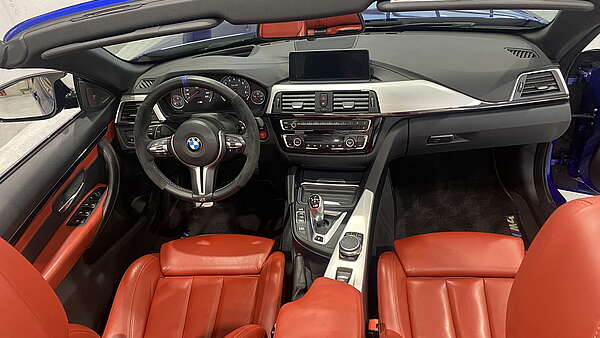 BMW M4 Cabrio LCI DKG Competition Foto 30