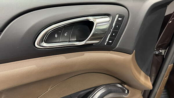 Porsche Cayenne S II FL 2016 Foto 15
