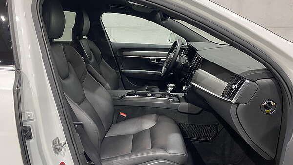 Volvo V90 D3 AWD Momentum Aut. Foto 13