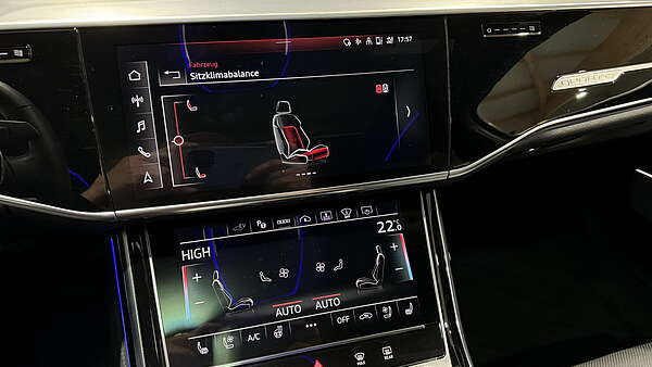 Audi A8 60 TFSI e PHEV Quattro Foto 37