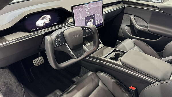 Tesla Model S Plaid 2023 Foto 14