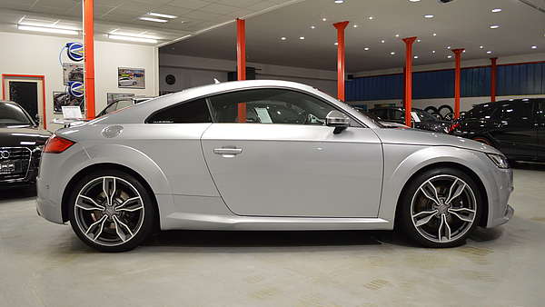 Audi TTS 8S silber Foto 4