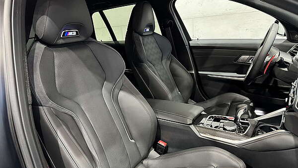 BMW M3 Touring xDrive schwarz matt 2023 Foto 22
