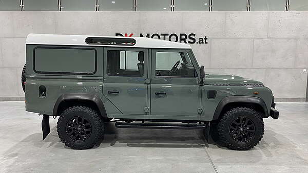 Land Rover Defender 110 Station Wagon E 2,2 Foto 0