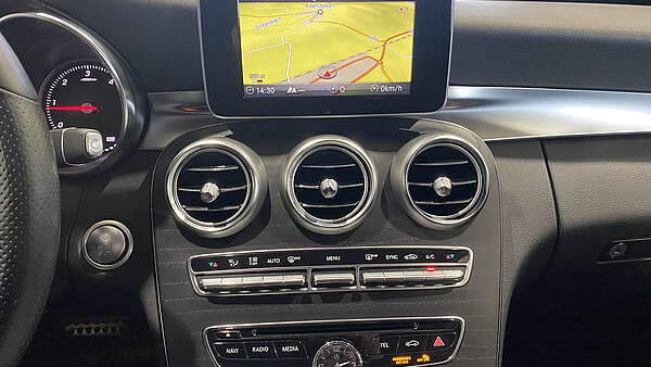 Mercedes T-Modell C220d 4Matic AMG Line Foto 21