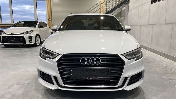 Audi A3 Sportback 1,6 TDI S-Tronic S-Line Facelift Foto 3