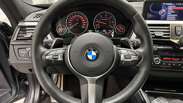 BMW 330d xDrive Touring F31 mit M-Paket Foto 23