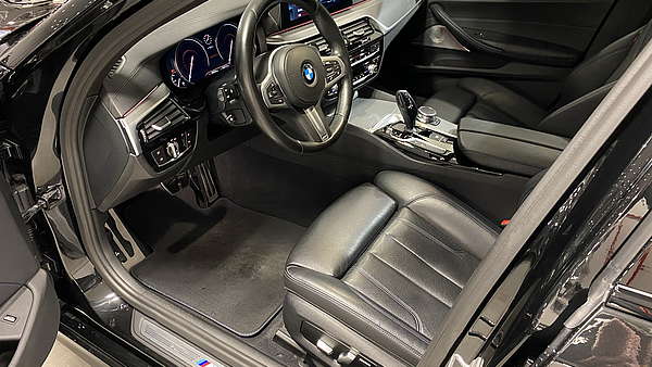 BMW 530d xDrive M-Paket G30 Limousine Foto 13