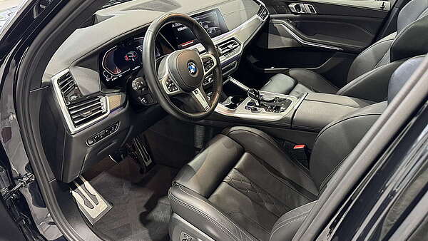 BMW X5 30d xDrive G05 M-Sport Carbon Schwarz 2022 Foto 14