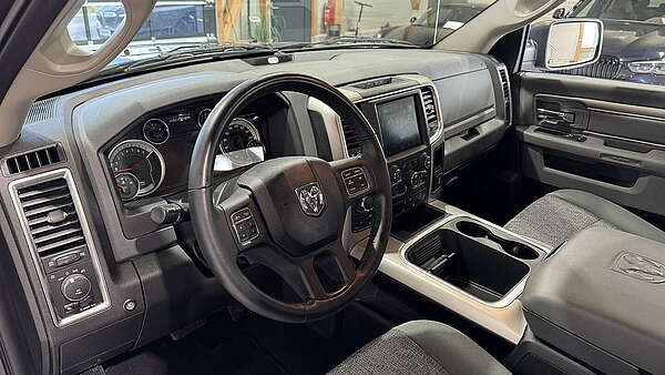 Dodge Ram 1500 5,7 V8 Hemi Classic Crew Cab Foto 14