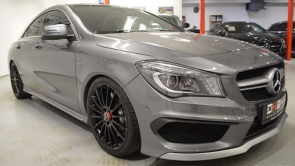 Mercedes CLA 45 AMG grau Foto 5