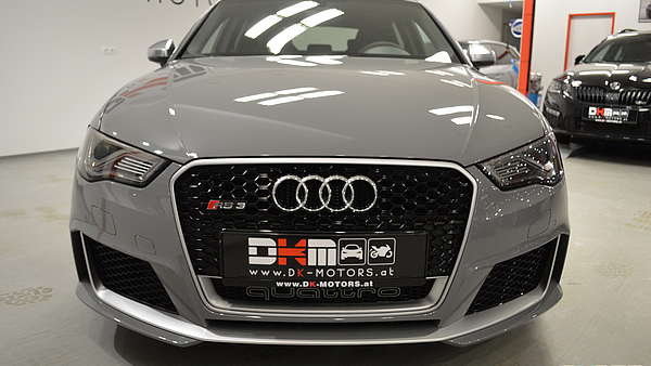 Audi RS3 Sportback 8V grau Foto 6