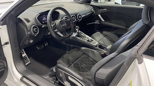 Audi TT 40 TFSI Competition S-Tronic (Facelift) Foto 8