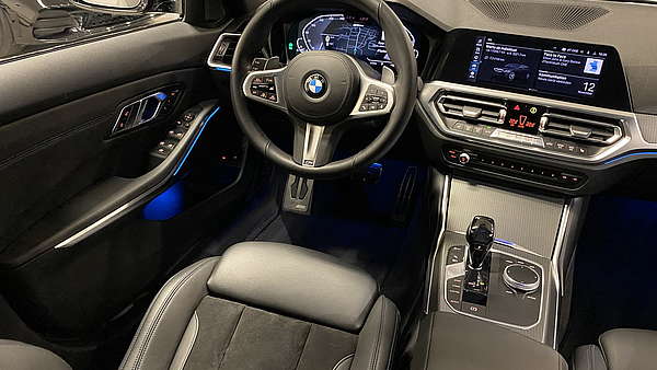 BMW 330e G21 Hybrid xDrive Touring Autm. M-Paket Foto 25