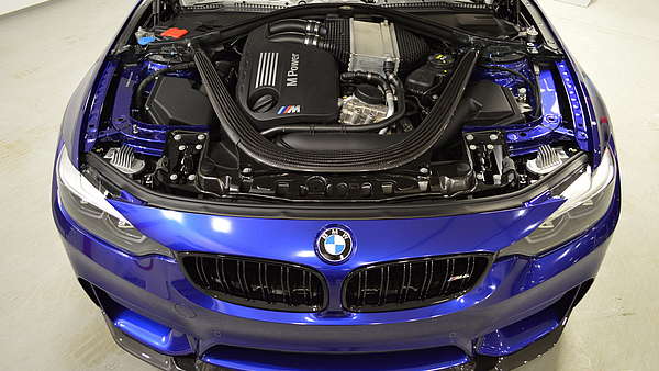 BMW M4 CS DKG Foto 13