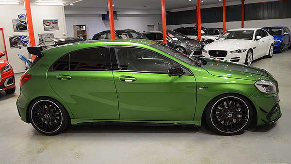 Mercedes A45 AMG Performance Facelift Foto 4