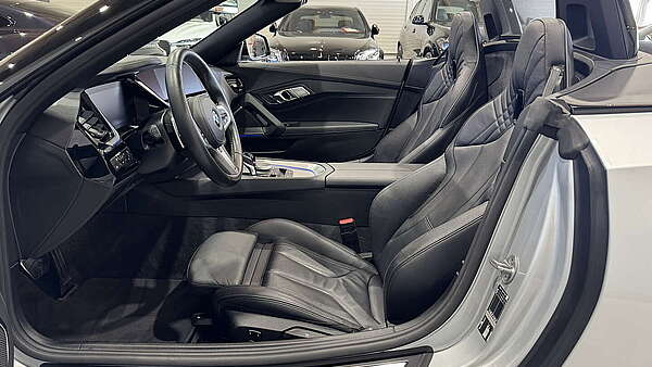 BMW Z4 M40i sDrive Aut. Glaciersilber Foto 19
