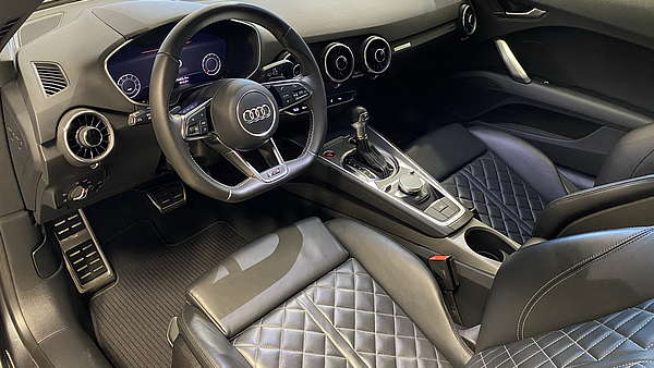 Audi TTS Coupe S-Tronic Foto 9