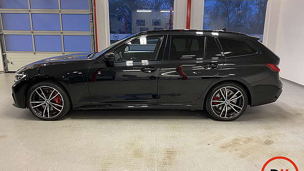 BMW 330e G21 Hybrid xDrive Touring Autm. M-Paket Foto 2