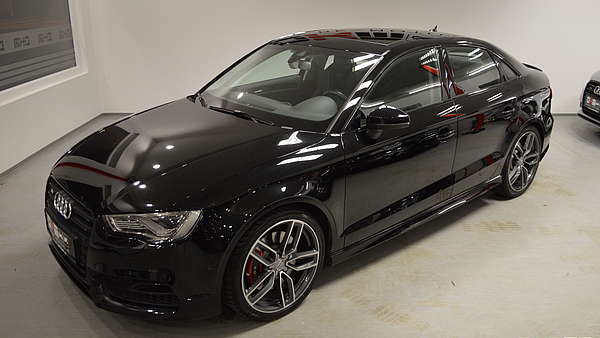 Audi S3 Limousine 2.0 TFSI quattro S-Tronic Foto 1